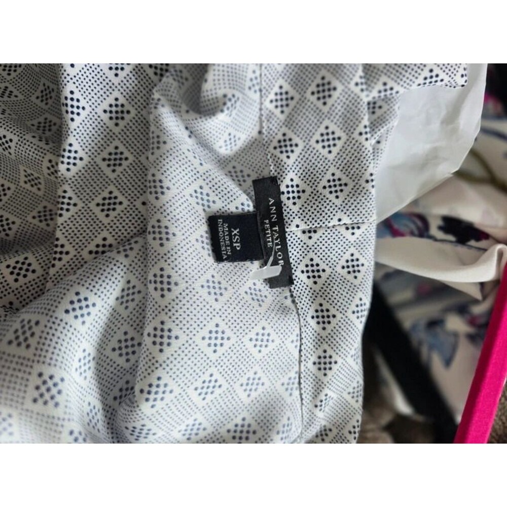 Ann Taylor blouse - Picture 4 of 5